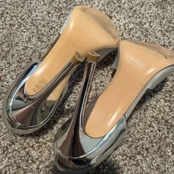 Gianvito Rossi Metallic Silver Heels size 38.5 - Picture 5 of 5
